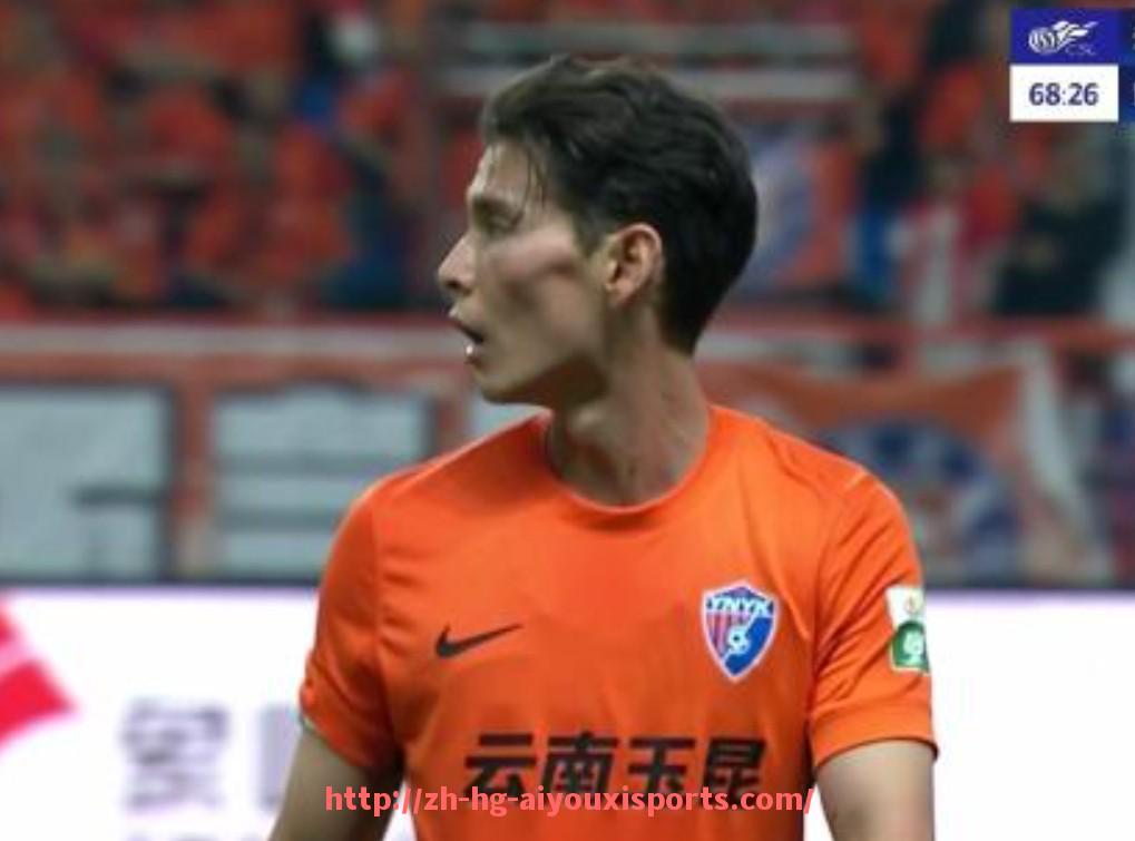 爱游戏体育官网-世俱杯球员在比赛中的跑动轨迹与覆盖面积分析